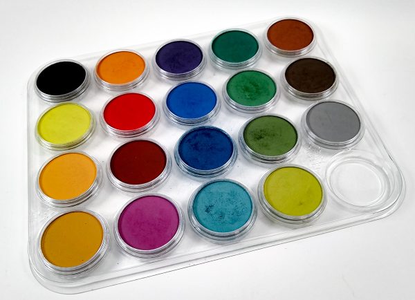 A tray of 20 Pan Pastels in the Shades colors.